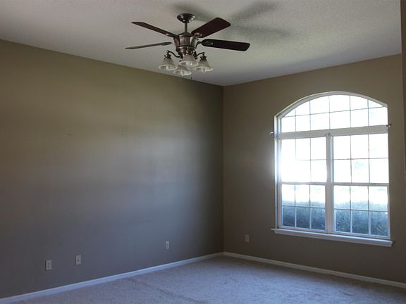 4th image of 155 Senah Dr