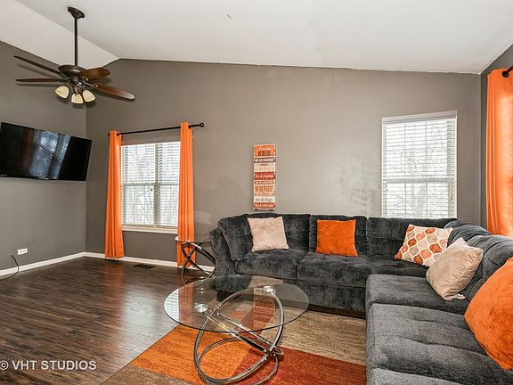 4th image of 1257 Brookdale Dr #1257