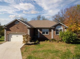 8519 Plum Tree Ct, Sellersburg, IN 47172