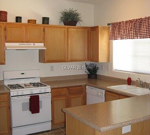3rd image of 3812 Ormond Beach St Unit 202