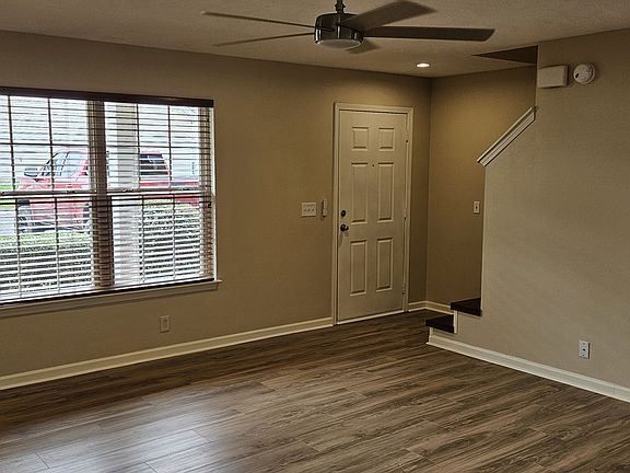 4th image of 3059 London View Dr