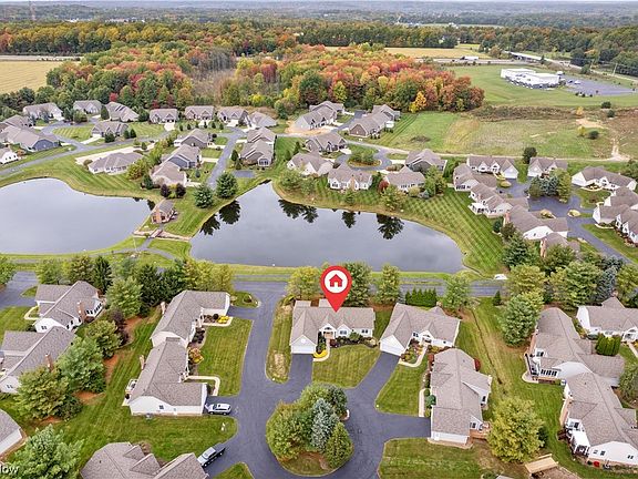 2nd image of 201 Blackstone Cir
