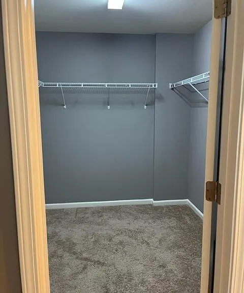 LARGE WALK IN CLOSET / MASTER