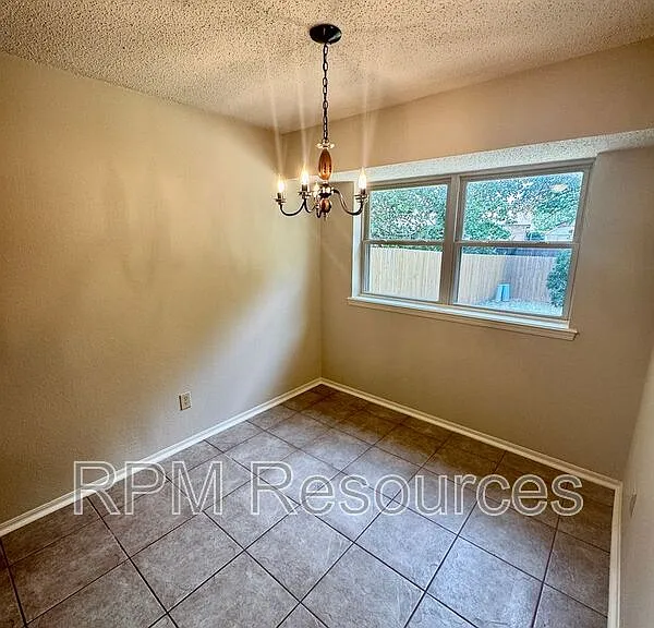 405 Meadow Lake Dr — Photo 8