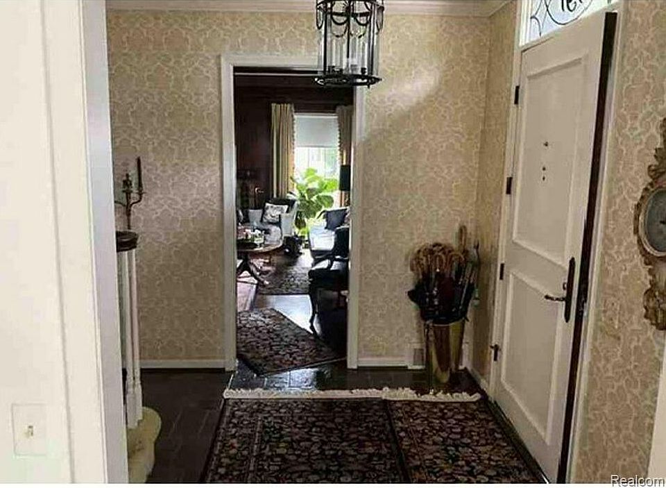 491 Colonial Rd, photo 12