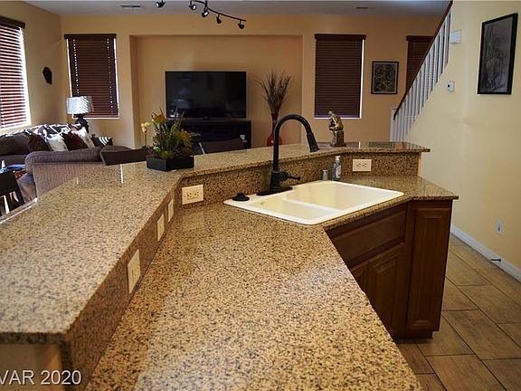 4th image of 473 Newberry Springs Dr
