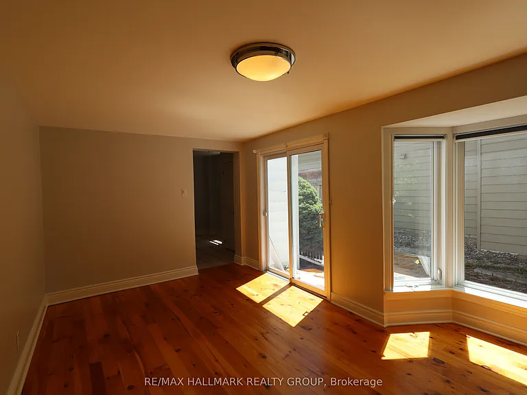 21 Electric St — Photo 9