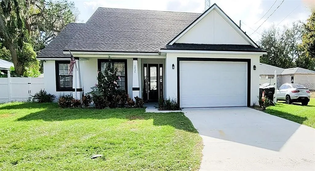 3 bed, 2.0 bath, 1984 sqft, $2,500 — Photo 1