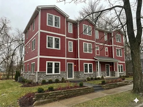 711 E Cottage Grove Ave #1 Photo 1