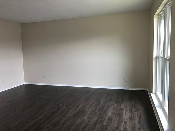 2nd image of 4789 Forest Wood Ln