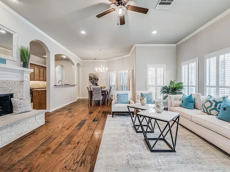 1305 Snowberry Dr — Photo 2