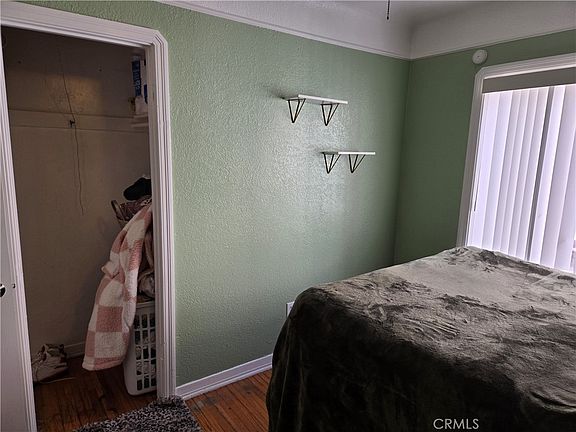 2nd image of 8905 Ruthelen St