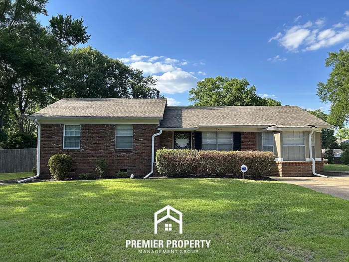 1344 Brandywine Dr — Photo 1