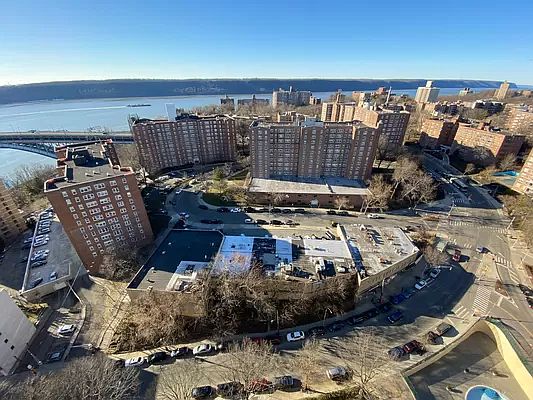 2nd image of 555 Kappock St APT 25H