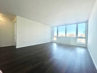 Rented by Addison Property Group