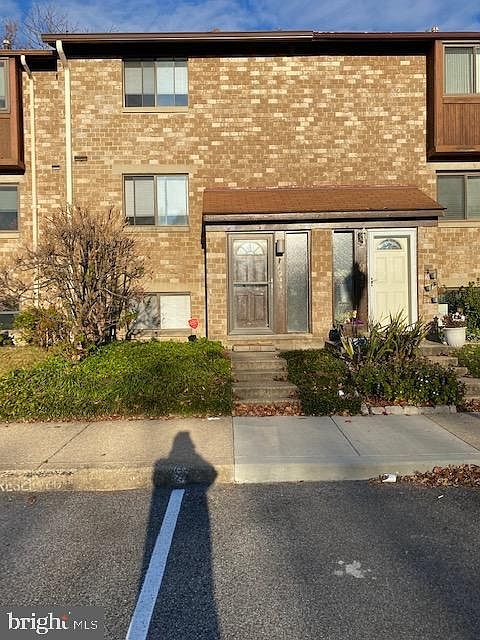 1st image of 6944 Knighthood Ln
