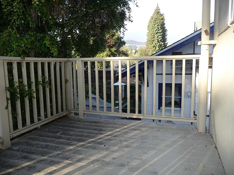 5554 Taft Ave — Photo 18