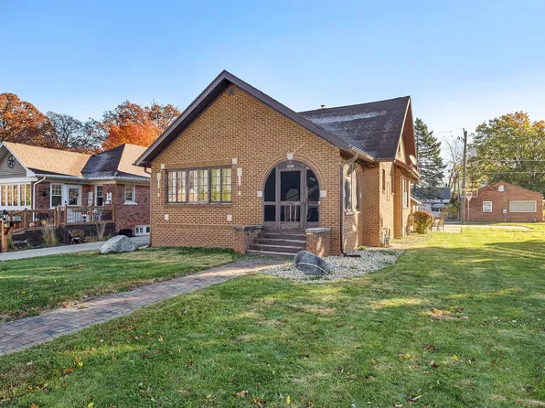 1203 Madison St, Streator, IL 61364