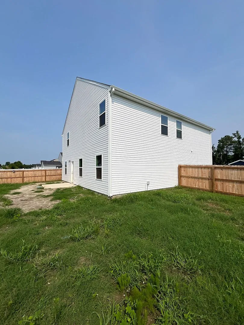 503 Sandy Hollow Drive — Photo 2