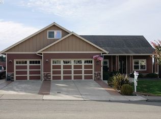 2052 McKinley St, North Bend, OR 97459