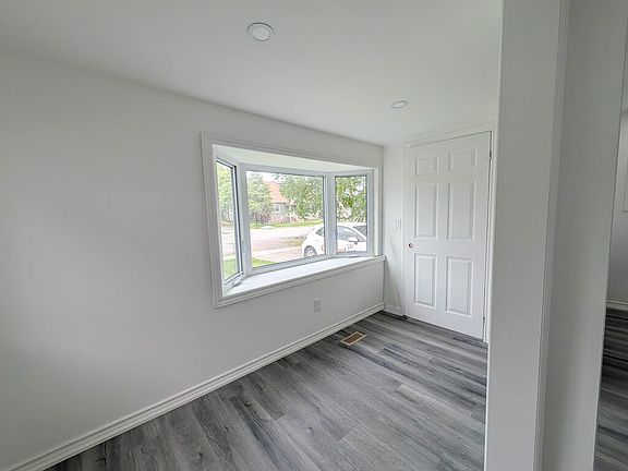 5th image of 168 Borden Ave