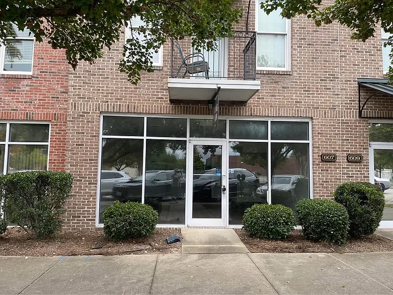 607 Lady St #A — Photo 16