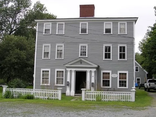69 S Main St, Ipswich, MA 01938