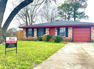 9930 Southport Dr, Houston, TX 77089