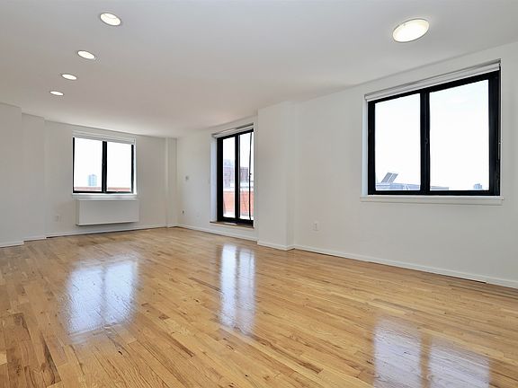 3rd image of 205 10th St APT 8Q