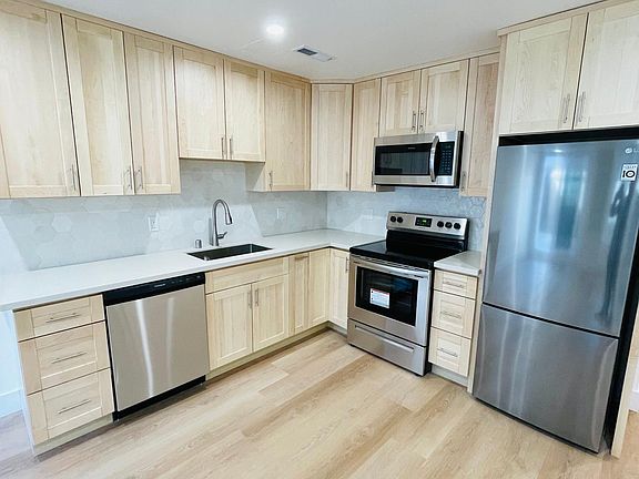 2nd image of 486 Funston Ave