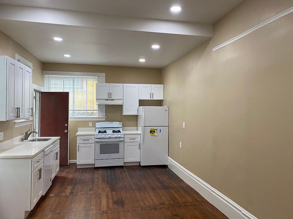 1st image of 889 34th St #899-A