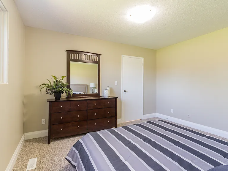 10 Dow Dr — Photo 11