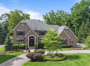 4345 Spruce Hill Ln, Bloomfield Hills, MI 48301