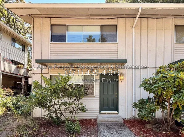 7030 SW Canyon Crest Dr #7, Portland, OR 97225