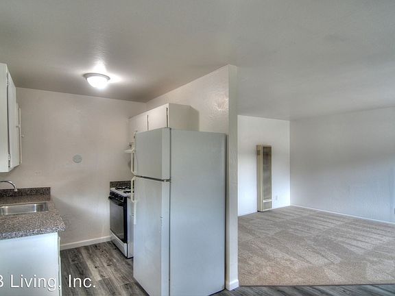 3rd image of 1336 Adobe Dr APT 04