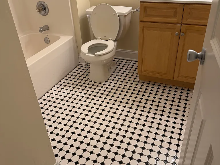 116 Center St — Photo 6