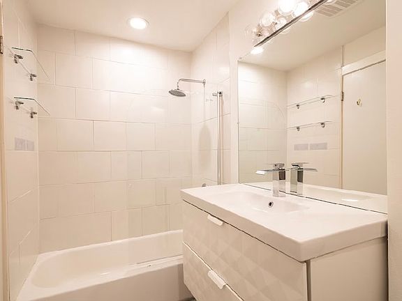 2nd image of 12220 SE 60th St #201