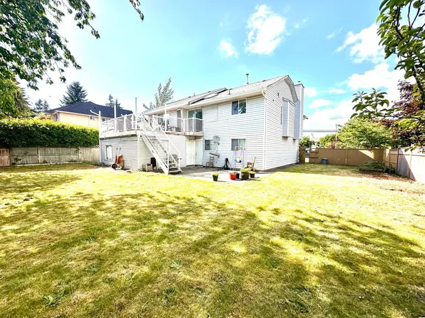 15292 94th Ave, Surrey, BC V3R 1E3