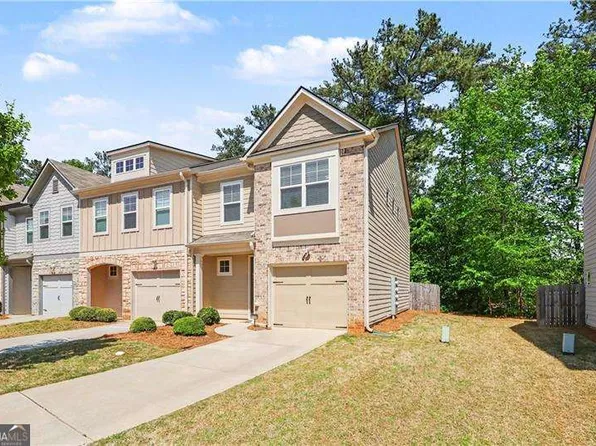 5199 Madeline Pl, Stone Mountain, GA 30083