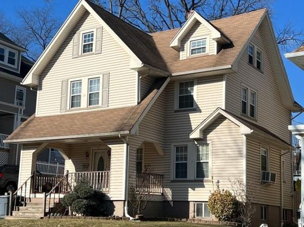 49 Fulton St, East Orange City, NJ 07017