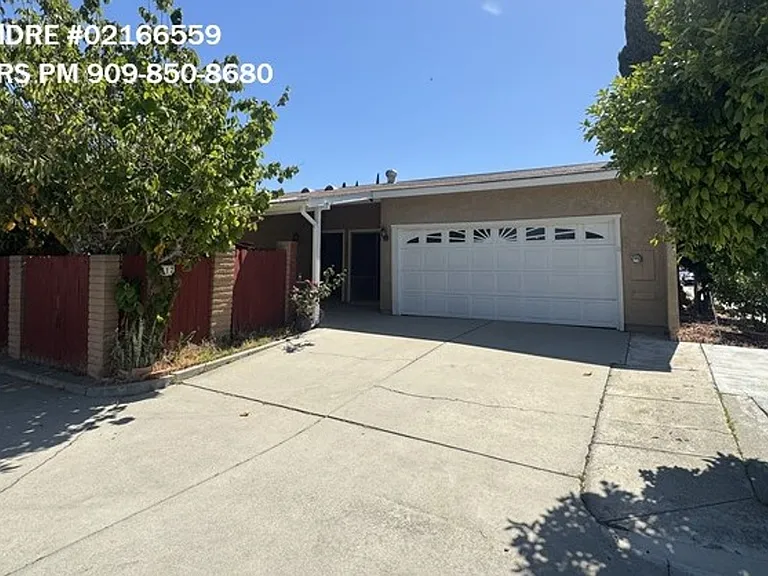 18417 Santar St — Photo 1