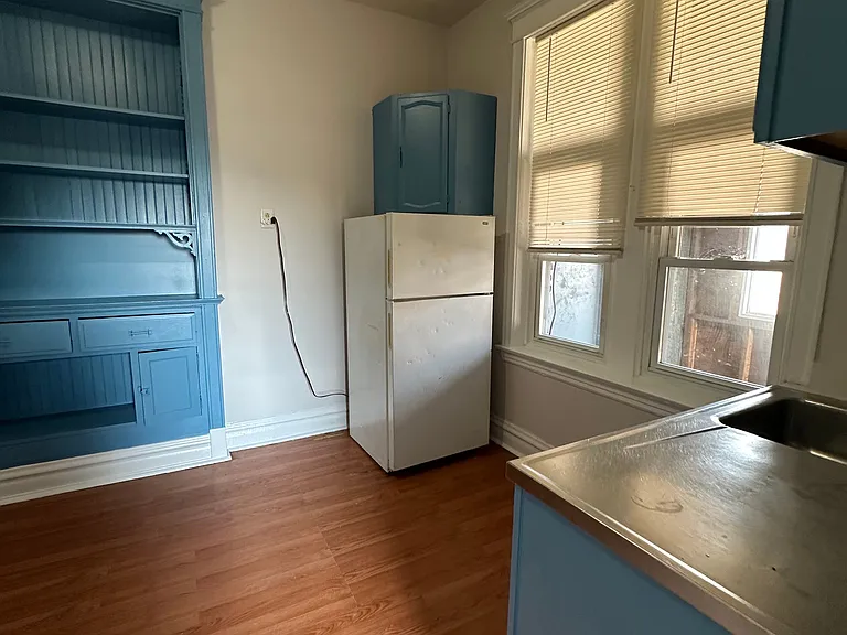 3150 W Cermak Rd #2R — Photo 3