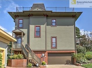 2943 Grand Ave, Kansas City, MO 64108