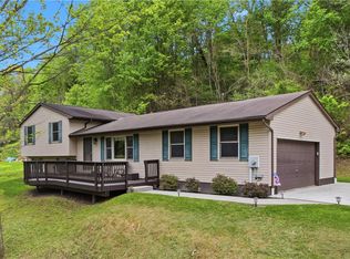 39 Blackswoods Rd, Freedom, PA 15042