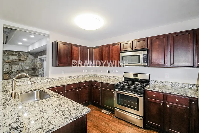 3292 Westmart Ln — Photo 8