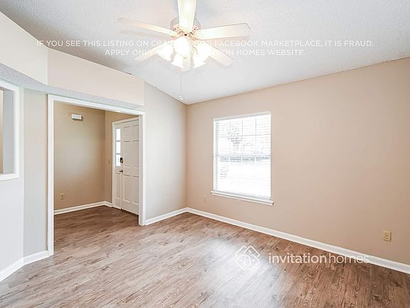 3rd image of 3271 Glendyne Dr W