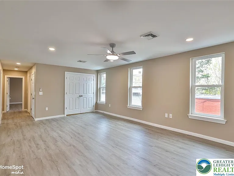 1210 W Turner St #2 — Photo 8