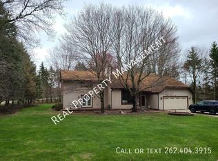 1140 Parkview St, Hartland, WI 53029