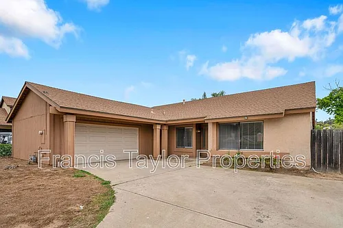 929 Mulberry Dr Photo 1