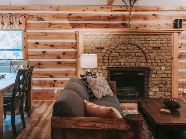 22916 Sams Creek Rd, Laurelville, OH 43135